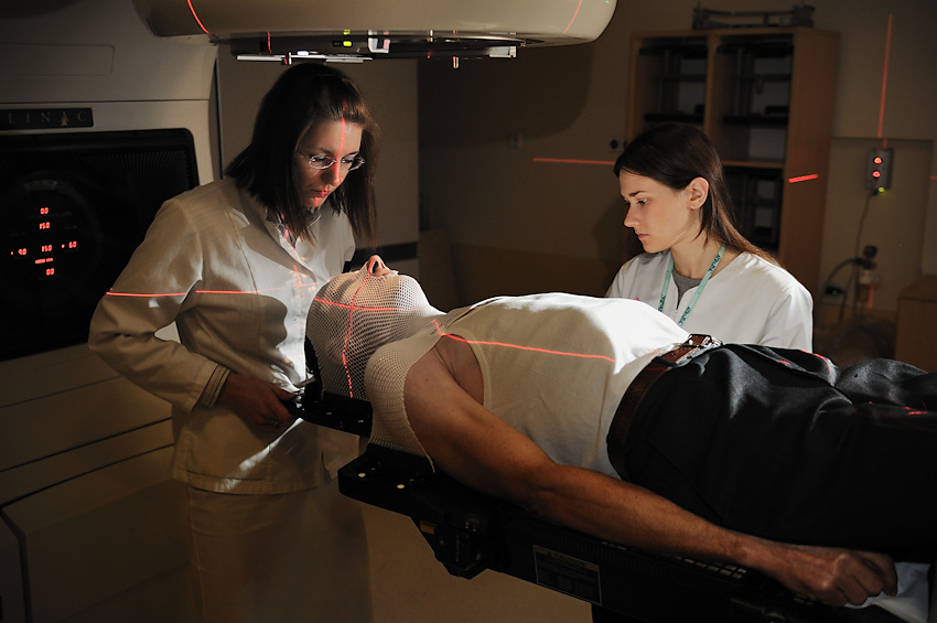 proces przygotowania do leczenia na aparacie Clinac V